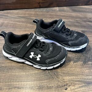 UA Boys Sneakers